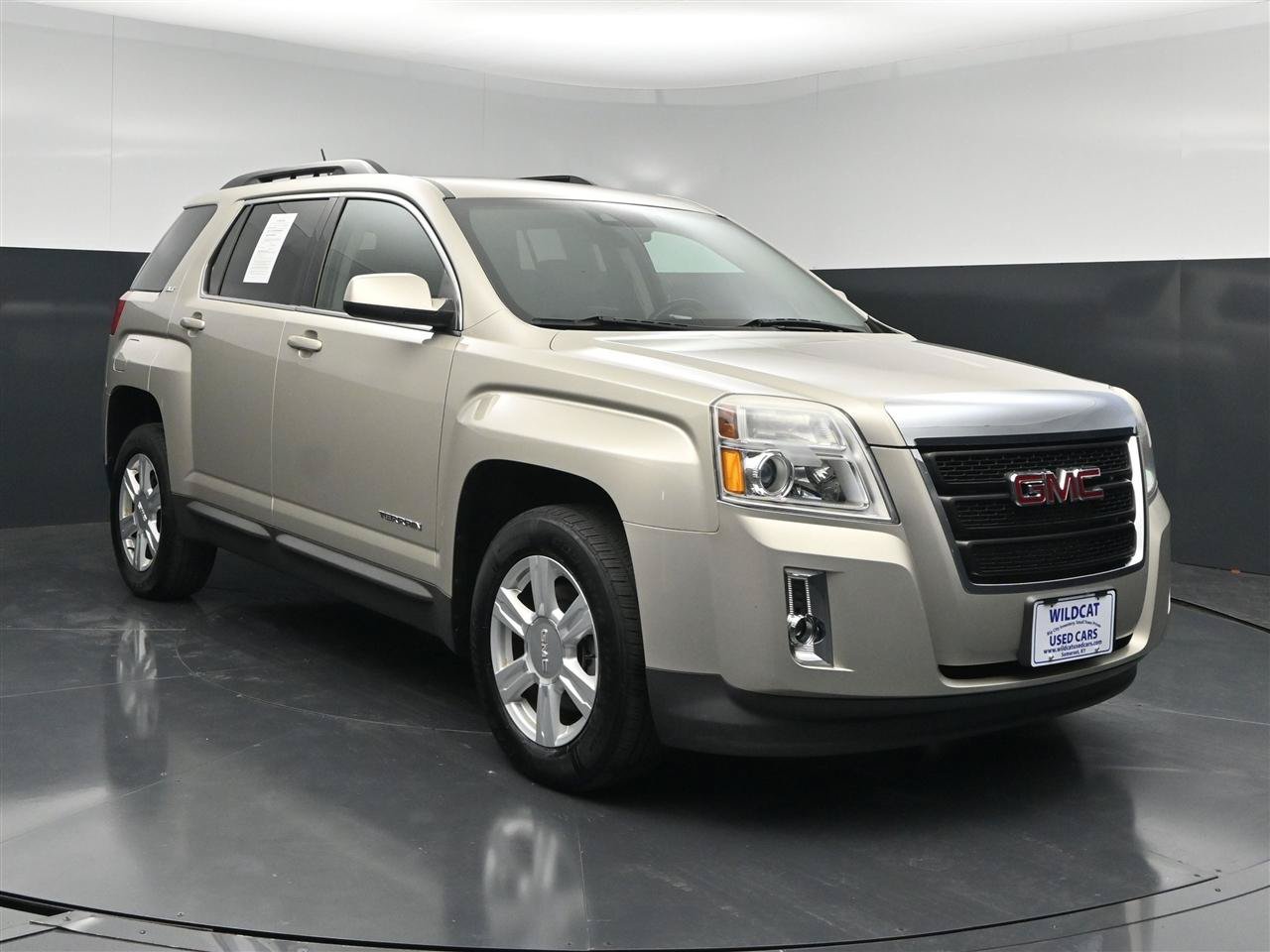 Used 2015 GMC Terrain SLT w/ Safety Package FWD image 3