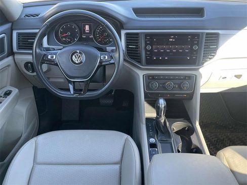 Used 2019 Volkswagen Atlas SE w/ Towing Package image 20