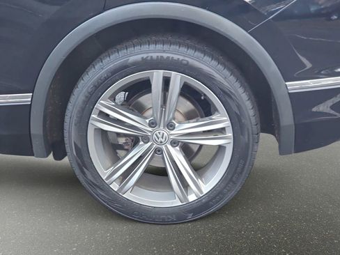 Used 2019 Volkswagen Tiguan S image 34
