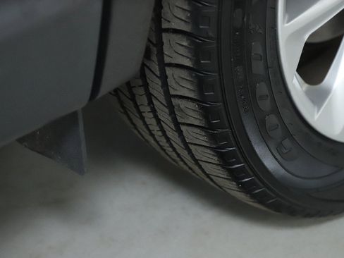 Used 2019 Nissan Rogue Sport SV image 35