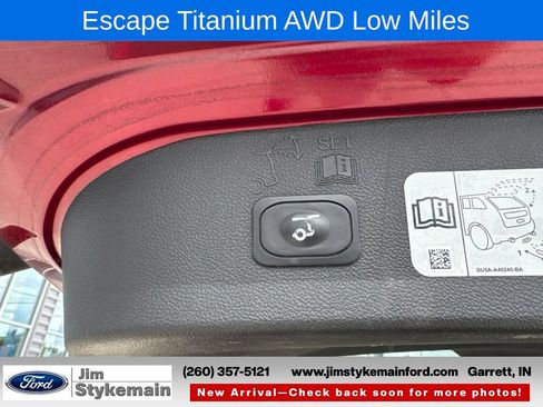 Used 2019 Ford Escape Titanium AWD/4WD image 26