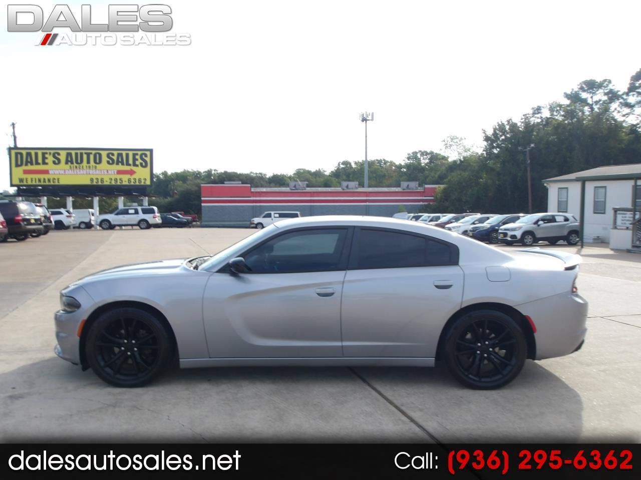 Used 2016 Dodge Charger SXT w/ Blacktop Package RWD image 1