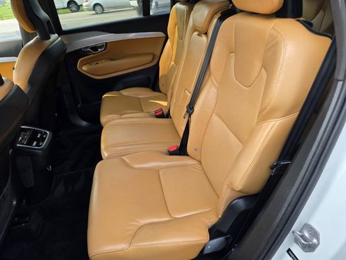 Used 2017 Volvo XC90 T6 Momentum w/ Vision Package AWD/4WD image 23