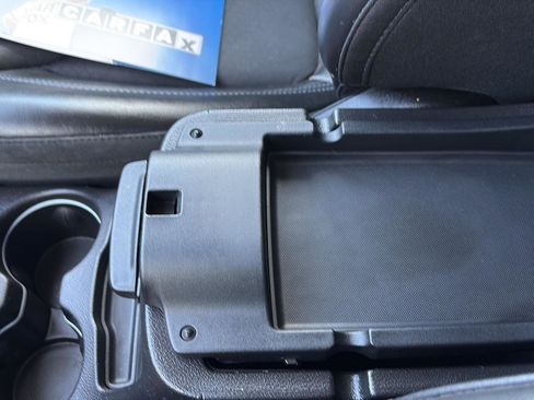 Used 2019 Jeep Cherokee Latitude Plus w/ Cold Weather Group image 15