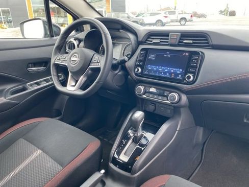 Used 2024 Nissan Versa SR image 7