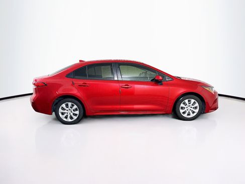 Used 2020 Toyota Corolla LE image 10