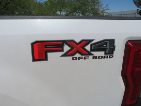 Used 2019 Ford F250 Platinum w/ Platinum Ultimate Package AWD/4WD image 13