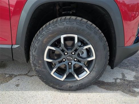 New 2026 Chevrolet Equinox ACTIV w/ Convenience Package III image 11