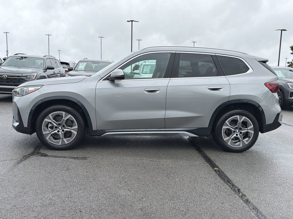 Used 2025 BMW X1 xDrive28i AWD/4WD image 2