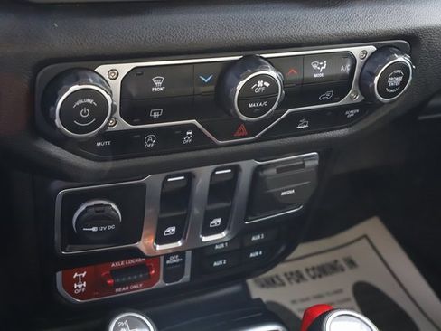 Used 2024 Jeep Wrangler Willys image 16