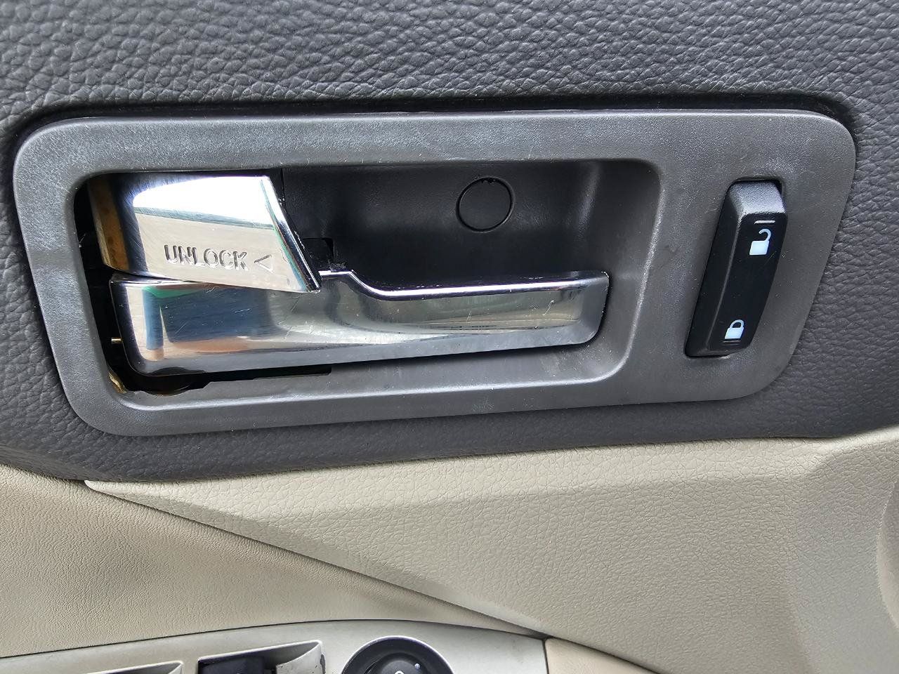 Used 2012 Ford Fusion SEL FWD image 26