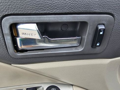Used 2012 Ford Fusion SEL FWD image 26