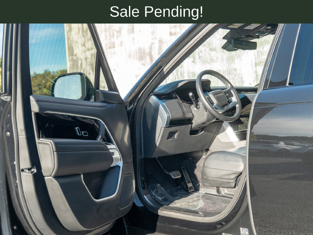 Used 2024 Land Rover Range Rover SE AWD/4WD image 12