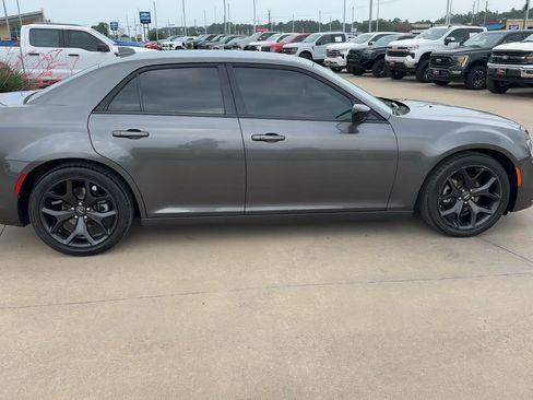 Used 2022 Chrysler 300 Touring w/ Sport Appearance Package RWD image 2