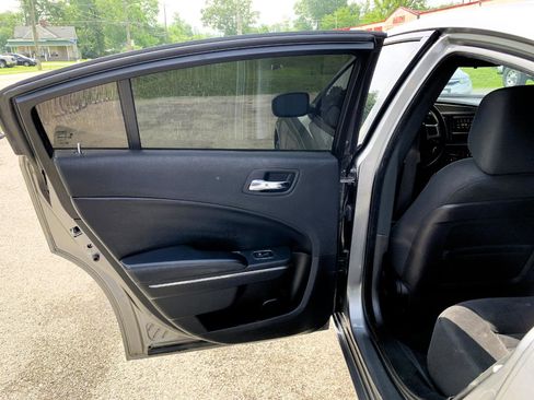 Used 2012 Dodge Charger SE RWD image 24