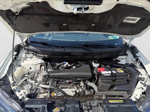 Used 2020 Nissan Rogue S AWD/4WD image 15