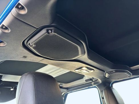 Used 2023 Jeep Wrangler Altitude image 23