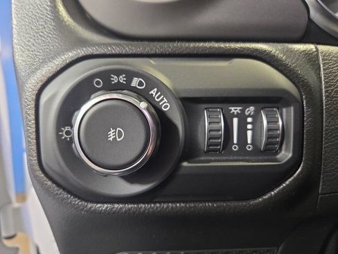 Used 2022 Jeep Wrangler Unlimited Sport AWD/4WD image 26
