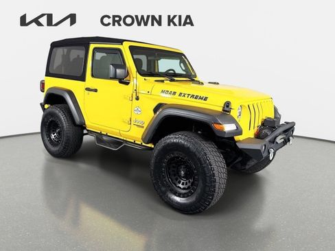 Used 2020 Jeep Wrangler Sport AWD/4WD image 4