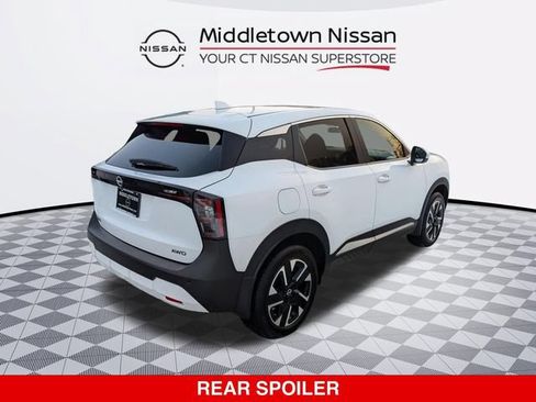 Certified 2025 Nissan Kicks SV AWD/4WD image 4