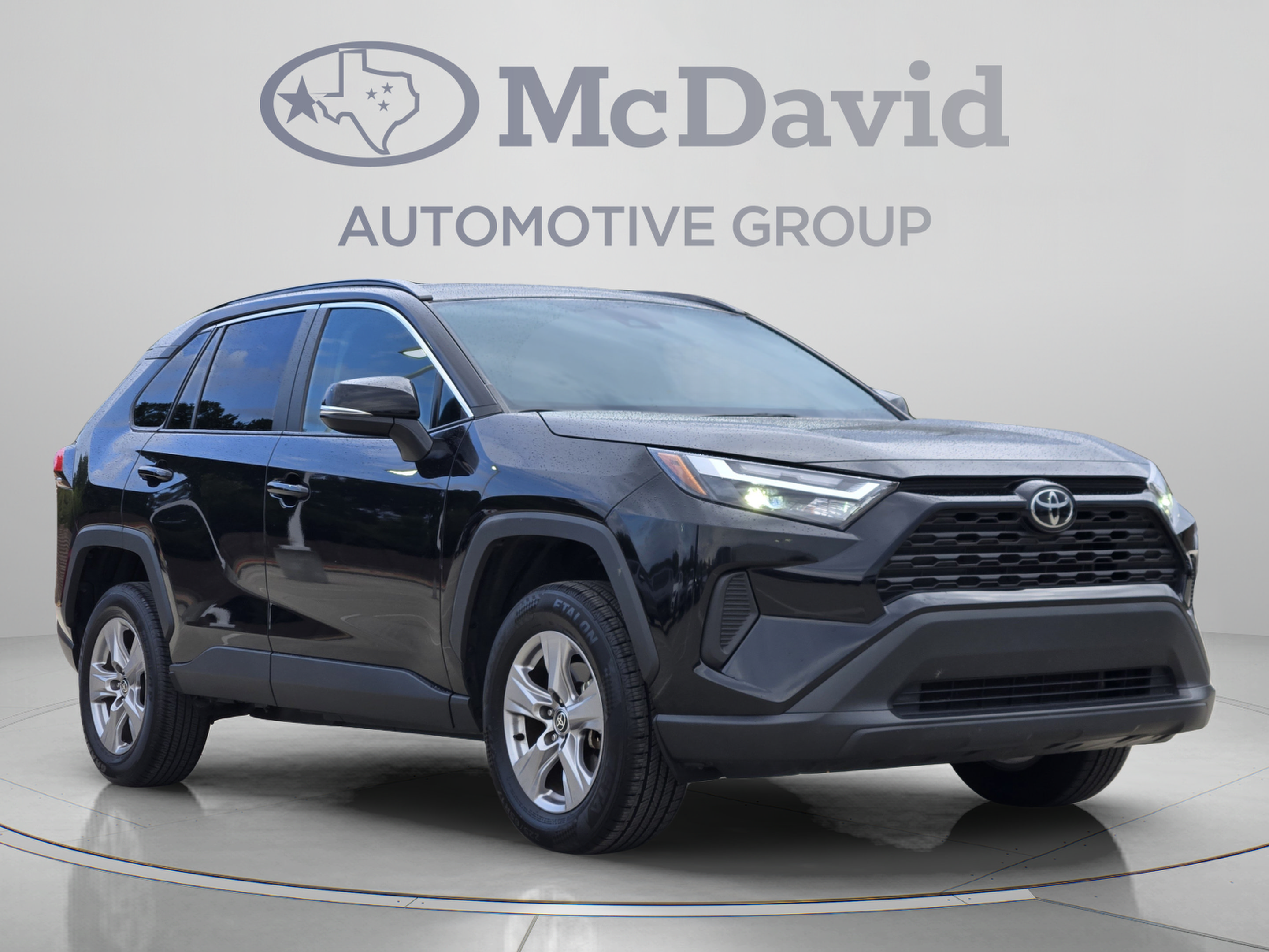 Used 2025 Toyota RAV4 XLE FWD image 7