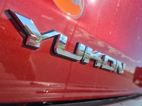 Used 2020 GMC Yukon Denali w/ Open Road Package image 16