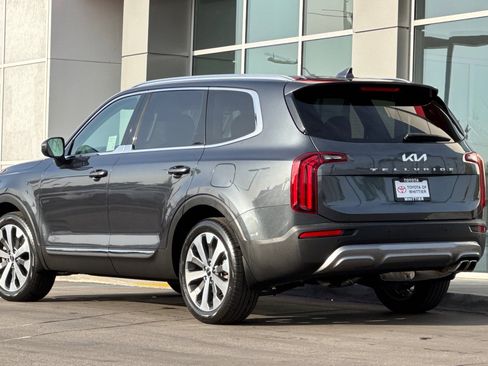 Used 2022 Kia Telluride EX w/ EX Premium Package image 7