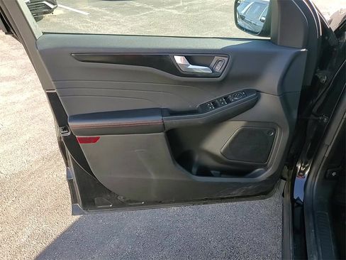 Used 2022 Ford Escape SEL w/ SEL Stealth AWD Package image 10