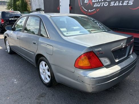 Used 2001 Toyota Avalon XLS FWD image 4