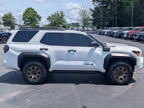 Used 2025 Toyota 4Runner Trailhunter AWD/4WD image 8