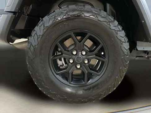 Used 2024 Jeep Wrangler Unlimited AWD/4WD image 90