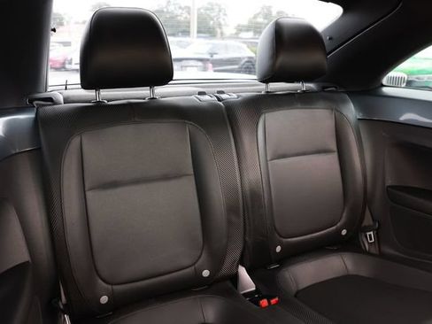 Used 2012 Volkswagen Beetle 2.5 FWD image 17