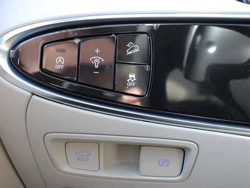 Used 2025 Genesis GV70 3.5T Sport w/ Sport Prestige Package image 28