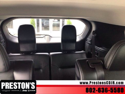 Used 2025 Mitsubishi Outlander AWD image 25