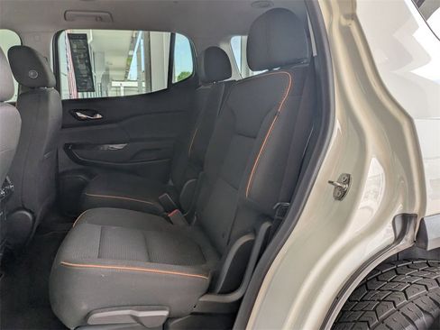 Certified 2023 GMC Acadia AT4 image 10