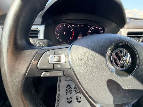 Used 2018 Volkswagen Atlas SEL Premium AWD/4WD image 13