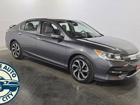 Used 2017 Honda Accord EX-L image 9