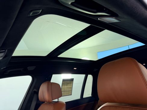 Certified 2025 BMW X7 M60i AWD/4WD image 13