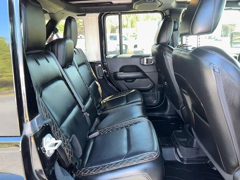 Used 2022 Jeep Wrangler Unlimited Sahara image 26