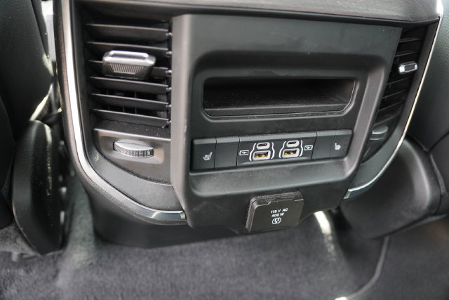 Used 2026 RAM 1500 Laramie AWD/4WD image 4