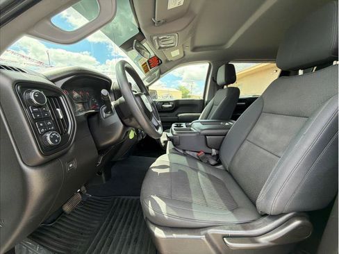 Used 2019 Chevrolet Silverado 1500 Custom Trail Boss w/ Custom Convenience Package AWD/4WD image 6