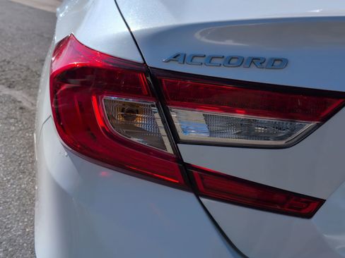 Used 2018 Honda Accord EX-L image 11