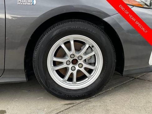 Used 2022 Toyota Prius Prime LE image 9