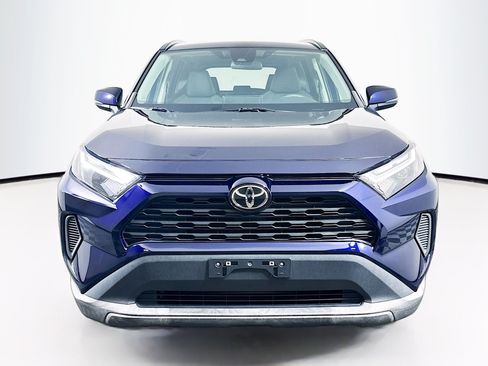 Used 2023 Toyota RAV4 XLE AWD/4WD image 2