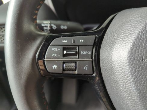 Certified 2025 Honda HR-V Sport image 28