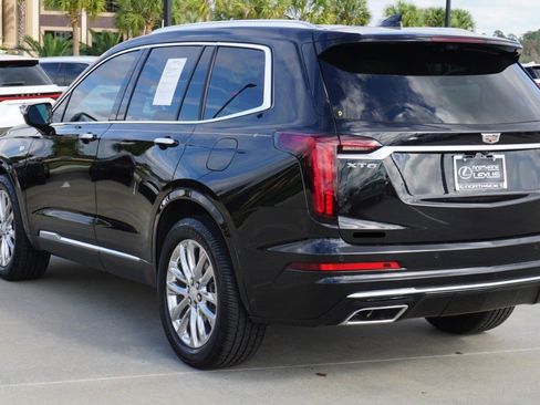 Used 2023 Cadillac XT6 Premium Luxury w/ Technology Package image 8