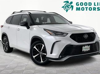 Used 2022 Toyota Highlander XSE video 1