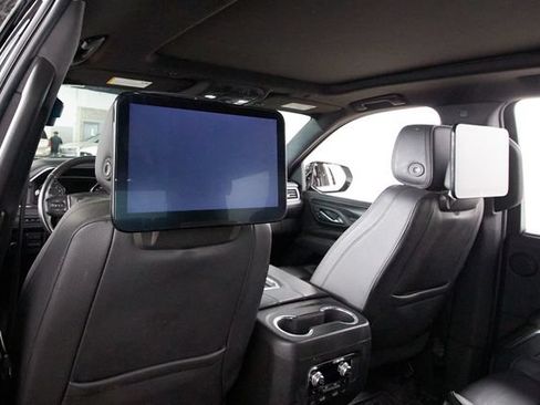 Used 2021 GMC Yukon Denali w/ Denali Premium Package AWD/4WD image 29