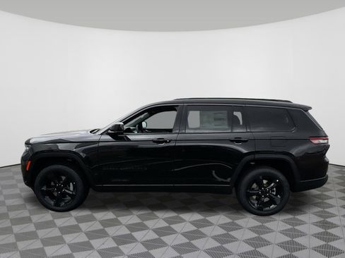 New 2026 Jeep Grand Cherokee L Limited w/ Limited Altitude Package AWD/4WD image 27