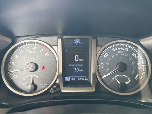 Used 2019 Toyota Tacoma SR5 RWD image 22